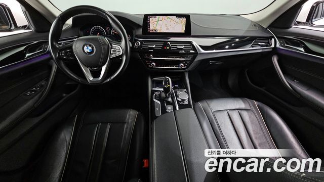BMW 5 серии 2019 thumb 8