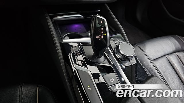 BMW 5 серии 2019 thumb 10