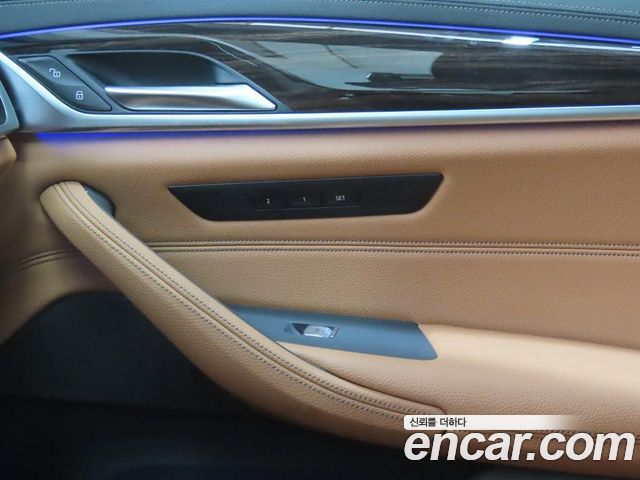 BMW 5 серии 2021 thumb 8