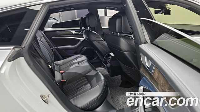Audi A7 2020 thumb 6