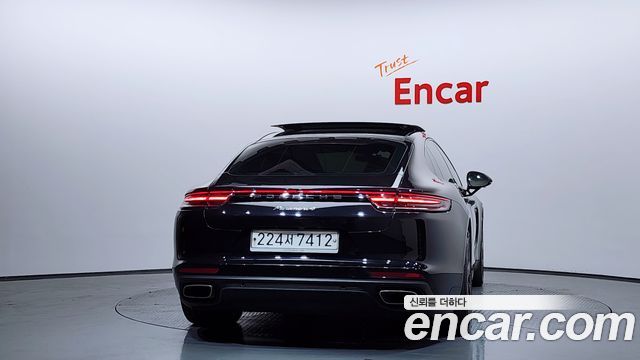 Porsche Panamera 2019 thumb 11