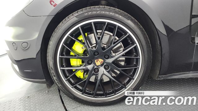Porsche Panamera 2019 thumb 8