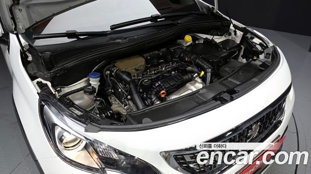 Peugeot 2008 2019 thumb 4