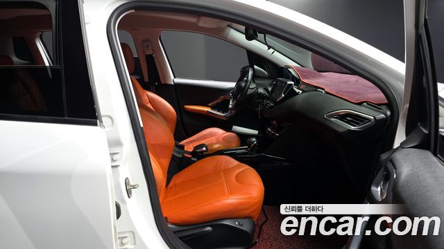 Peugeot 2008 2019 thumb 3