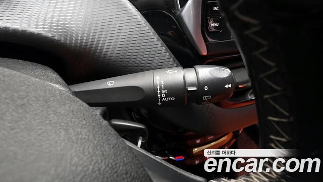 Peugeot 2008 2019 thumb 9