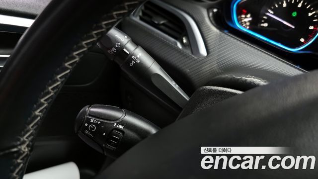 Peugeot 2008 2019 thumb 10