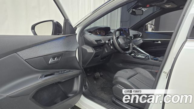 Peugeot 5008 2021 thumb 10