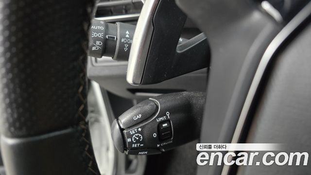 Peugeot 5008 2021 thumb 12