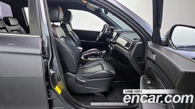 SsangYong Rexton 2020 thumb 11