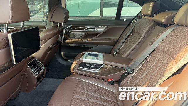 BMW 7 серии 2022 thumb 10
