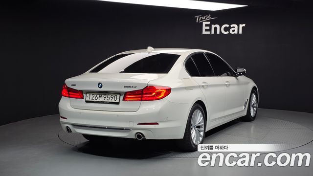 BMW 5 серии 2020 thumb 3