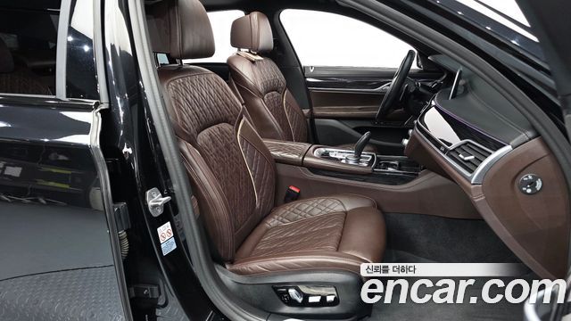 BMW 7 серии 2021 thumb 10