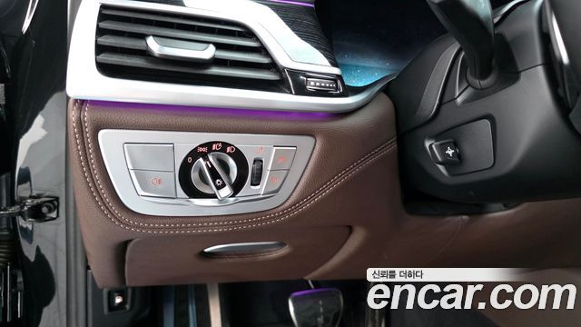 BMW 7 серии 2021 thumb 11