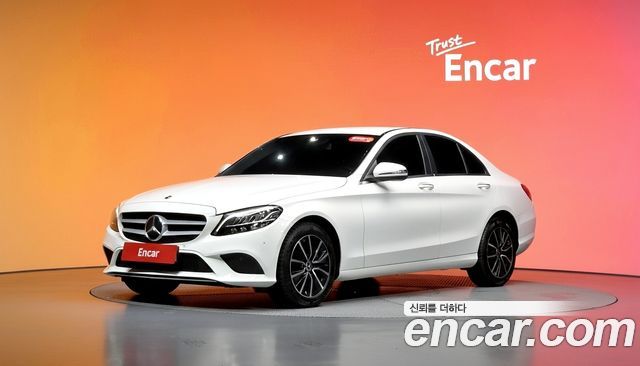 Mercedes-Benz C-Class 2019 thumb 2