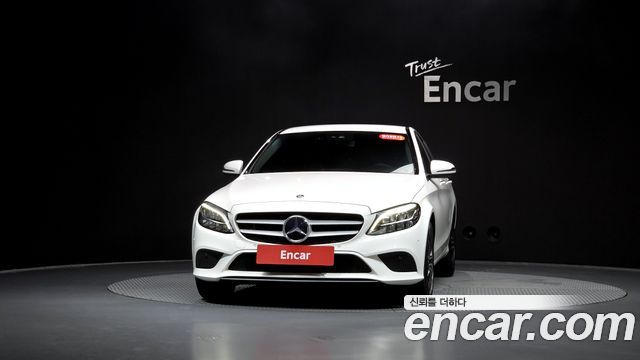 Mercedes-Benz C-Class 2019 thumb 4