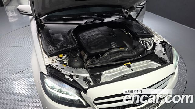 Mercedes-Benz C-Class 2019 thumb 7