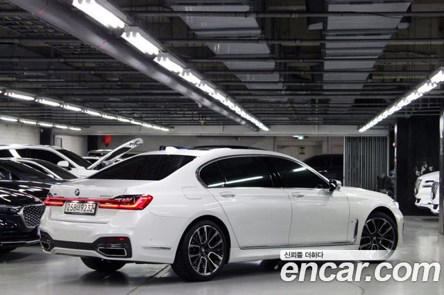 BMW 7 серии 2020 thumb 7