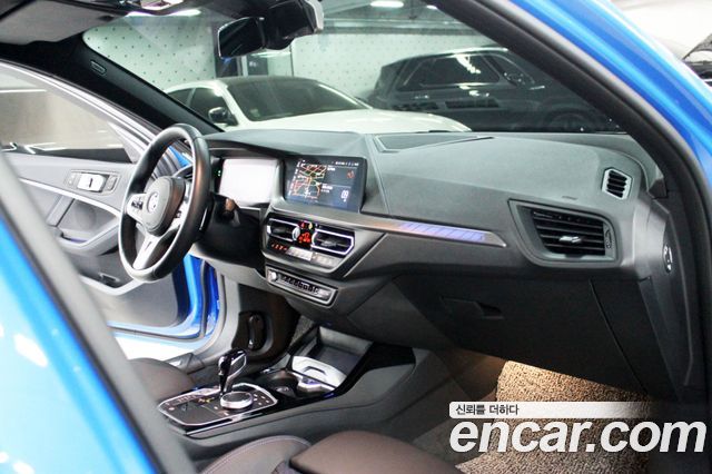 BMW 1 серии 2023 thumb 11