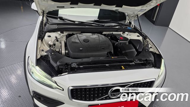 Volvo V60 2019 thumb 7