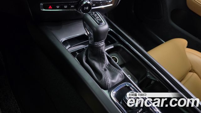 Volvo V60 2019 thumb 10