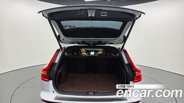 Volvo V60 2019 thumb 12