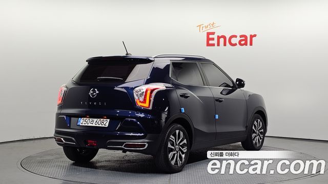 SsangYong Tivoli 2019 thumb 3