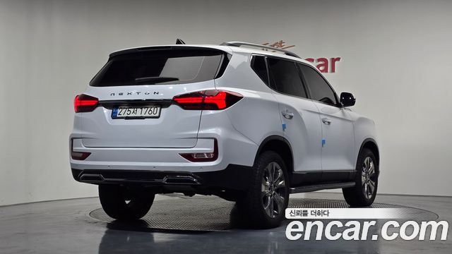 SsangYong Rexton 2021 thumb 3
