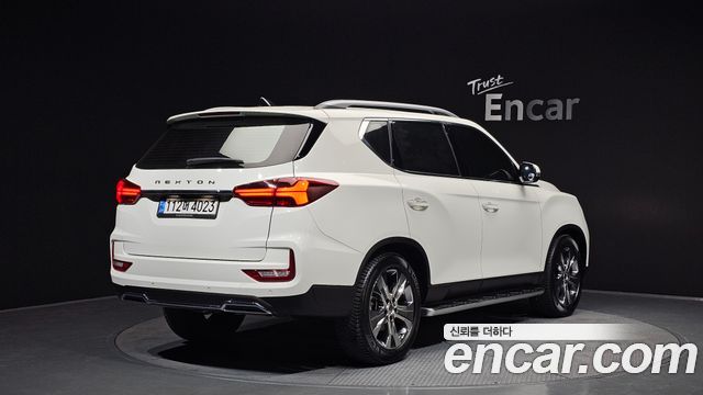 SsangYong Rexton 2022 thumb 3