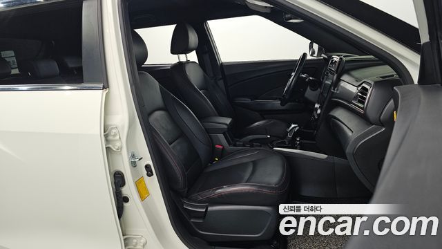 SsangYong Tivoli 2020 thumb 11