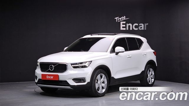 Volvo XC40 2019 thumb 2