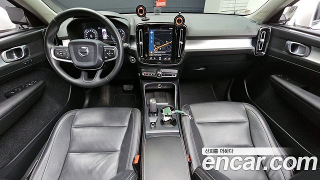 Volvo XC40 2019 thumb 8