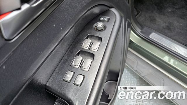 SsangYong Rexton 2022 thumb 12