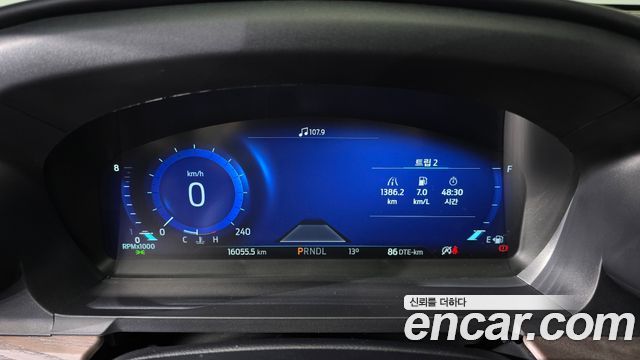 Ford Explorer 2023 thumb 8