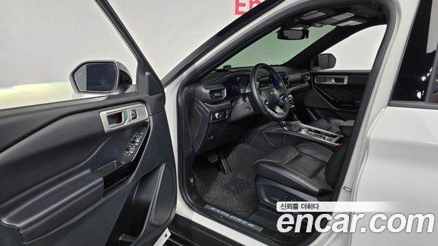 Ford Explorer 2023 thumb 10
