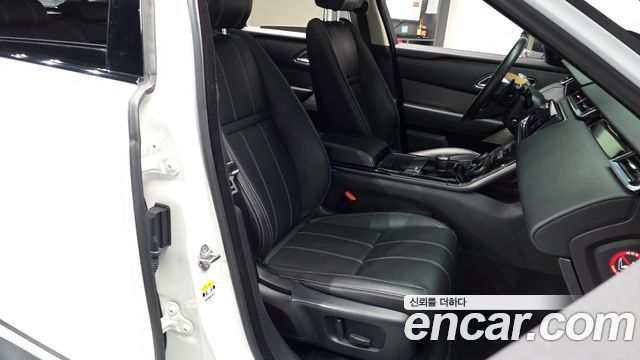 Land Rover Range Rover Velar 2019 thumb 11