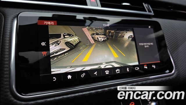 Land Rover Range Rover Velar 2019 thumb 12