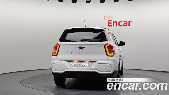 SsangYong Tivoli 2021 thumb 5