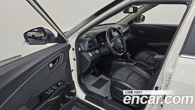 SsangYong Tivoli 2021 thumb 11