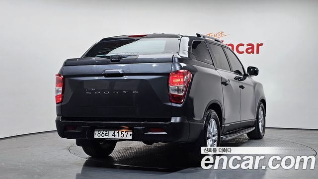 SsangYong Rexton 2021 thumb 3