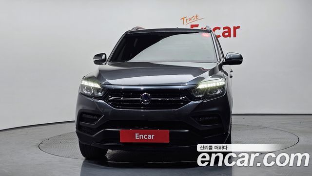 SsangYong Rexton 2021 thumb 4