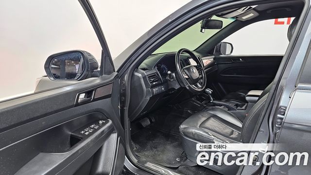 SsangYong Rexton 2021 thumb 12