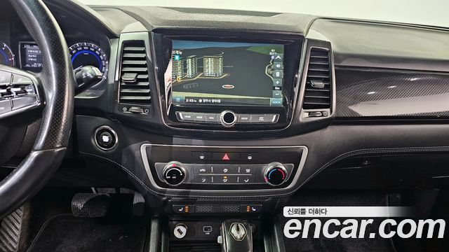 SsangYong Rexton 2021 thumb 11