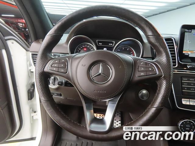 Mercedes-Benz GLS 2019 thumb 9
