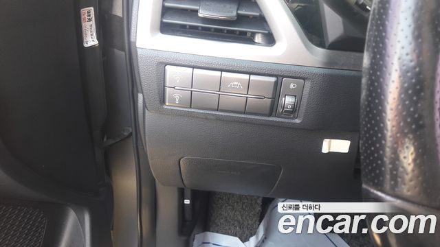 SsangYong Korando 2019 thumb 11