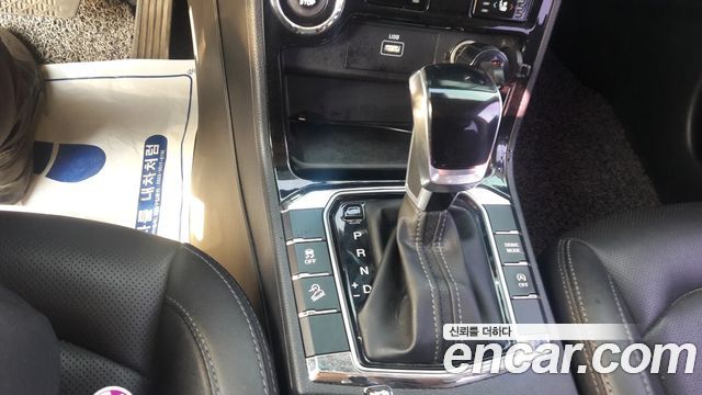 SsangYong Korando 2019 thumb 12