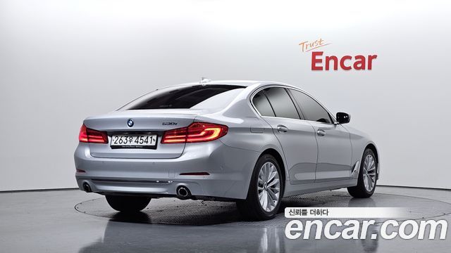 BMW 5 серии 2020 thumb 3