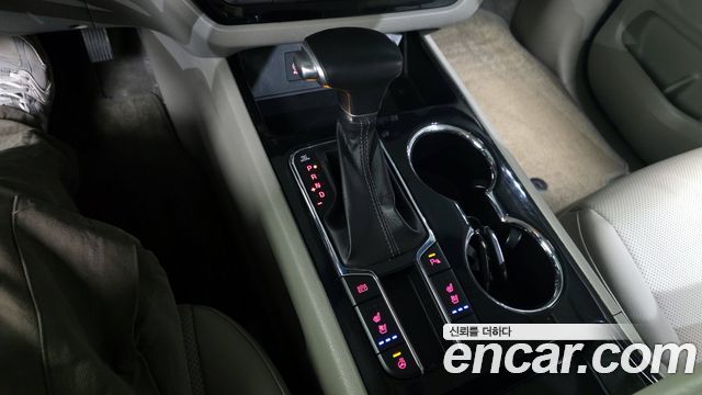 Kia Carnival 2019 thumb 10