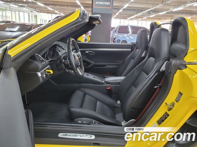 Porsche Cayman 2022 thumb 11