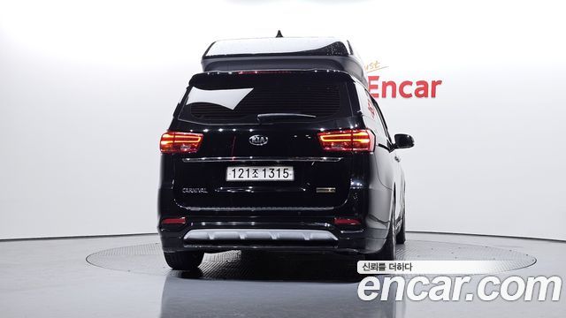 Kia Carnival 2019 thumb 4