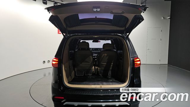 Kia Carnival 2019 thumb 11